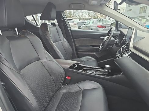 Certified 2021 Toyota C-HR Limited image 13