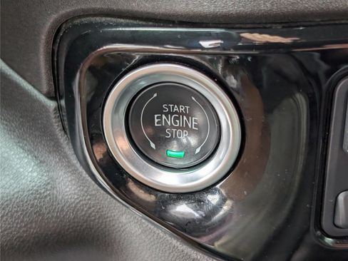Used 2025 GMC Sierra 1500 SLT RWD image 24