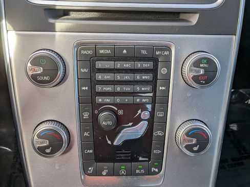 Used 2018 Volvo S60 T5 Dynamic w/ Vision Package image 31