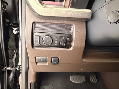 Certified 2025 Ford F350 King Ranch image 18