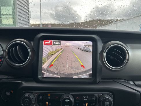 Used 2021 Jeep Wrangler Unlimited Rubicon 4xe w/ Steel Bumper Group image 24