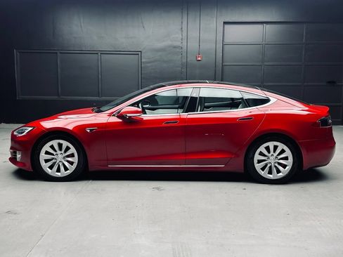 Used 2017 Tesla Model S P100D AWD/4WD image 4