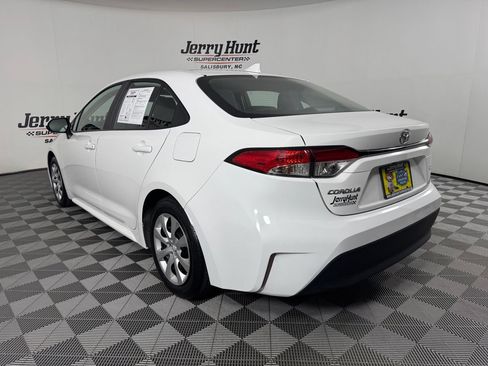 Used 2024 Toyota Corolla LE FWD image 8
