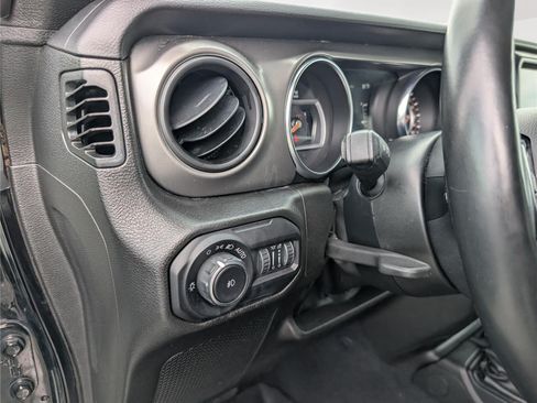 Used 2022 Jeep Wrangler Unlimited Sport AWD/4WD image 20