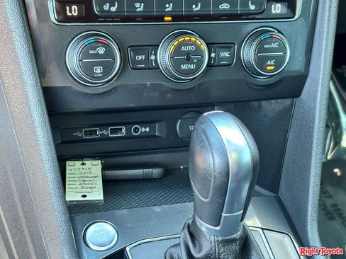 Used 2019 Volkswagen Tiguan SEL Premium R-Line AWD/4WD image 28