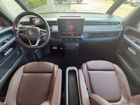 Used 2025 Volkswagen ID. Buzz Pro S RWD image 34