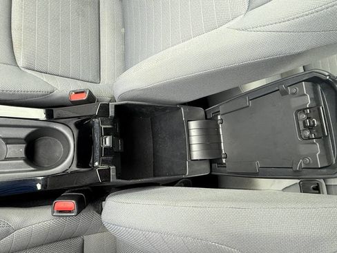 Used 2021 Toyota Corolla SE FWD image 18