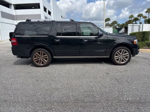 Used 2017 Ford Expedition EL Platinum image 2