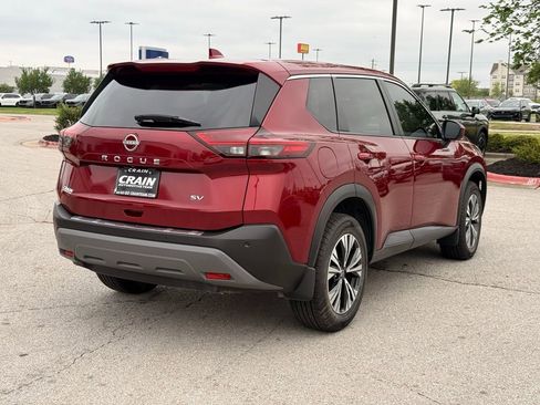Used 2023 Nissan Rogue SV FWD image 7