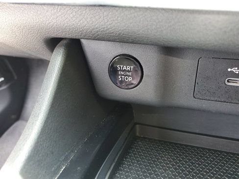 Certified 2025 Nissan Rogue SV AWD/4WD image 29