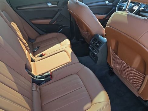 Used 2023 Audi Q5 2.0T Premium w/ Convenience Package image 13