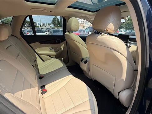 Used 2017 Mercedes-Benz GLC 300 4MATIC image 18