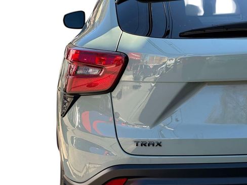 Used 2024 Chevrolet Trax RS w/ Driver Confidence Package FWD image 10