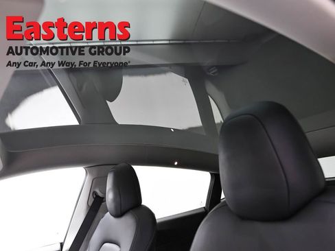 Used 2022 Tesla Model Y Performance image 28