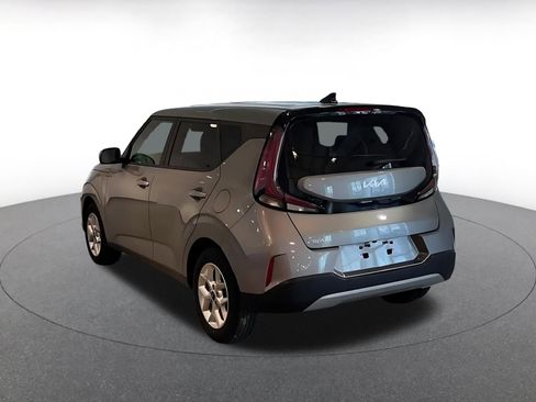 Used 2025 Kia Soul LX w/ LX Technology Package image 11