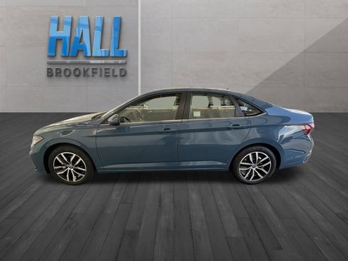 New 2026 Volkswagen Jetta SE image 2