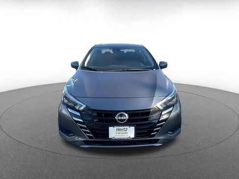 Used 2025 Nissan Versa SV image 4