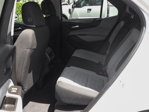 Used 2024 Chevrolet Equinox LS image 34