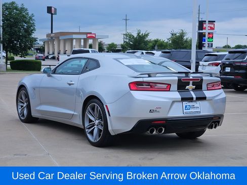 Used 2018 Chevrolet Camaro SS RWD image 6