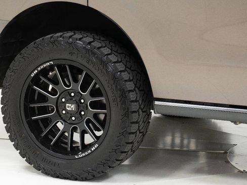 Used 2018 Ford Expedition Limited image 87