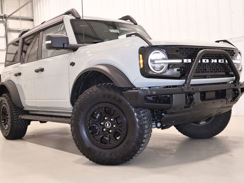 Certified 2023 Ford Bronco Wildtrak image 41