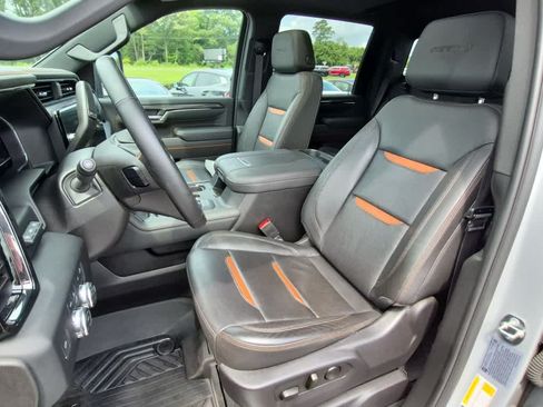 Used 2024 GMC Sierra 2500 AT4 w/ AT4 Premium Plus Package AWD/4WD image 14