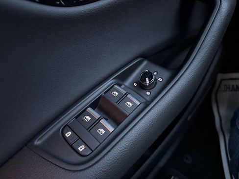 Used 2019 Audi Q8 Prestige image 22