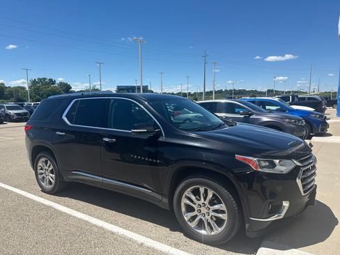 Used 2018 Chevrolet Traverse High Country AWD/4WD image 2