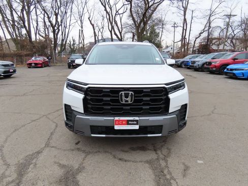 New 2026 Honda Pilot Touring image 6