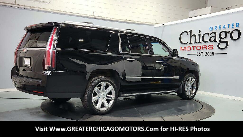 Used 2017 Cadillac Escalade ESV Luxury AWD/4WD image 8
