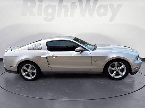 Used 2011 Ford Mustang GT Premium w/ GT Coupe Accessory Pkg 1 RWD image 6