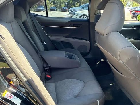 Used 2018 Toyota Camry LE FWD image 11