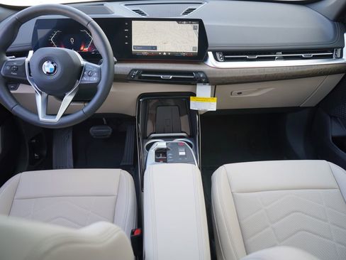 Used 2025 BMW X1 xDrive28i w/ Premium Package image 14