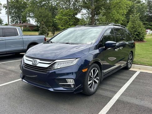 Used 2018 Honda Odyssey Elite image 3