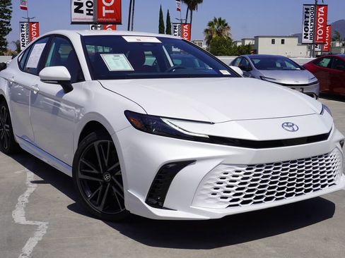 Certified 2026 Toyota Camry XSE AWD/4WD image 2
