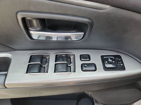 Used 2018 Mitsubishi Outlander Sport ES AWD/4WD image 16