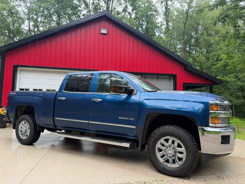 Used 2017 Chevrolet Silverado 3500 LTZ w/ Duramax Plus Package AWD/4WD image 16