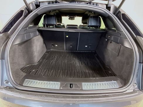 Used 2018 Land Rover Range Rover Velar R-Dynamic SE image 35