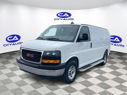 Used 2025 GMC Savana 2500 w/ Driver Convenience Package RWD image 10