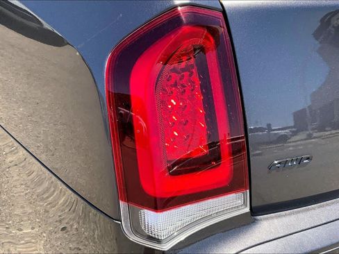 Used 2022 Chrysler 300 Touring L w/ Popular Equipment Group AWD/4WD image 28