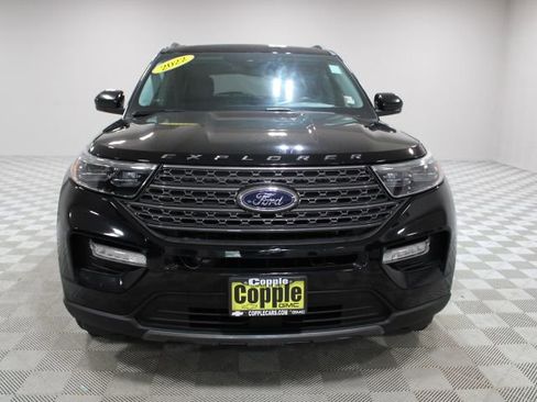 Used 2022 Ford Explorer XLT w/ Equipment Group 202A image 5