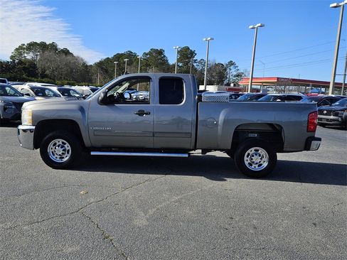 Used 2008 Chevrolet Silverado 2500 LT w/ 2LT Convenience Package image 2