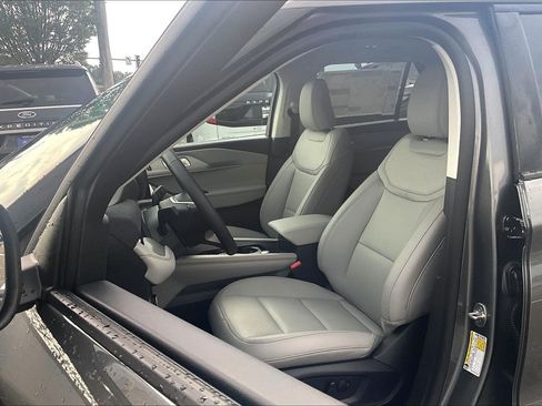 New 2026 Ford Explorer Active w/ Active Comfort Package AWD/4WD image 9
