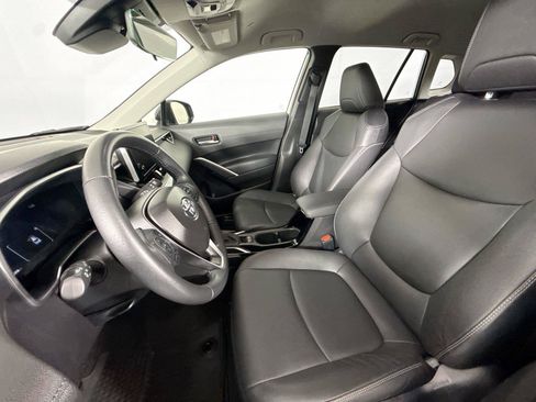 Certified 2025 Toyota Corolla Cross XLE AWD/4WD image 3