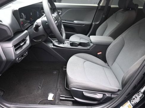 Used 2025 Kia K4 FWD image 18