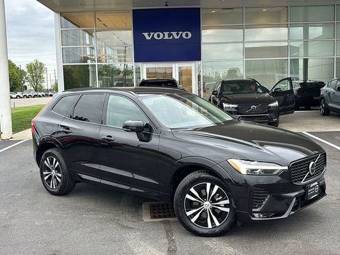 Certified 2025 Volvo XC60 B5 Core AWD/4WD image 2
