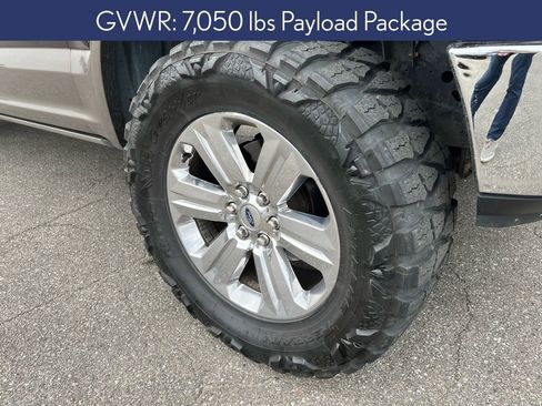 Used 2019 Ford F150 Lariat w/ Equipment Group 502A Luxury image 7