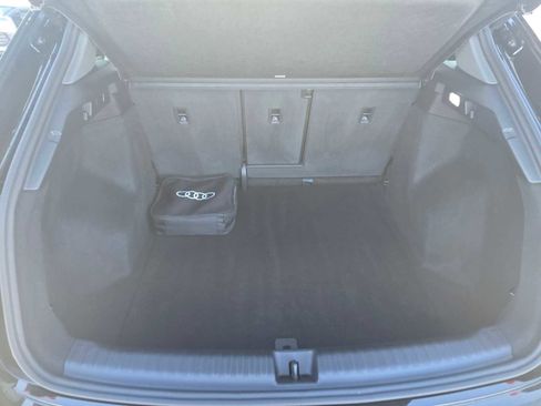 Used 2024 Audi Q4 e-tron Premium w/ Convenience Package image 18