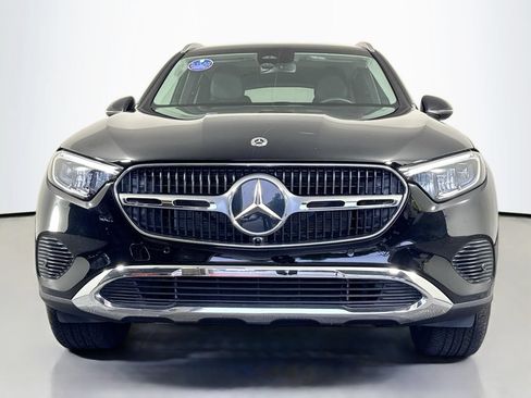 Used 2025 Mercedes-Benz GLC 350e 4MATIC image 2
