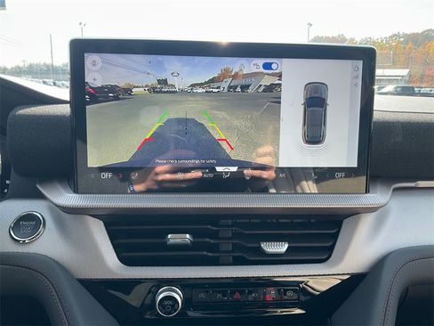 New 2026 Ford Explorer Active w/ Active Comfort Package image 19